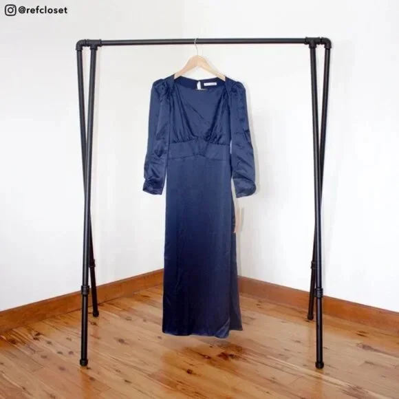 1HR SALE ⚡Reformation Arklow Dress (Navy) - Picture 3 of 5